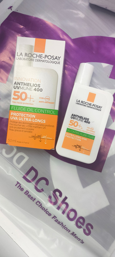 ضد آفتاب کنترل چربی لاروش پوزی