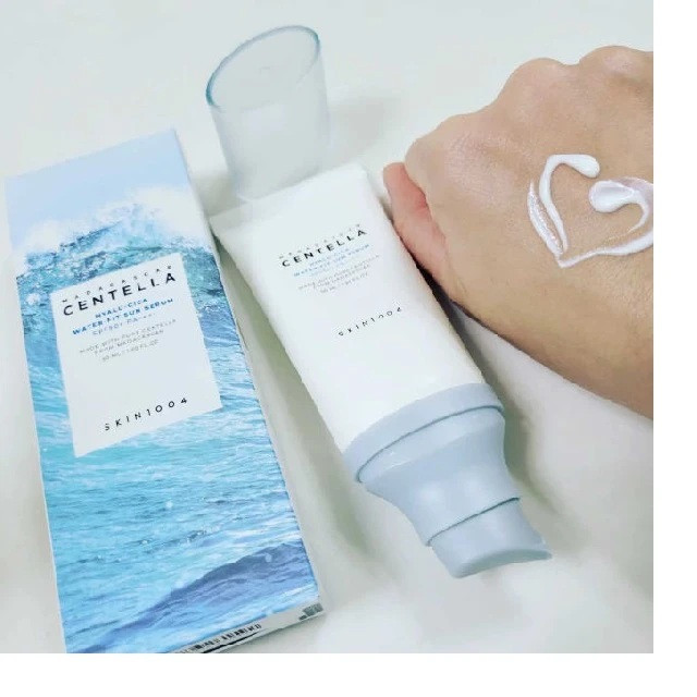 کرم ضد آفتاب بدون رنگ سنتلا SPF 50 مدل Water Fit Sun Serum مناسب پوستهای نرمال، حساس و خشک حجم 50 میلیلیتر
